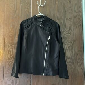 Ashley Stewart linen blend, long sleeved black jacket. Size 14W